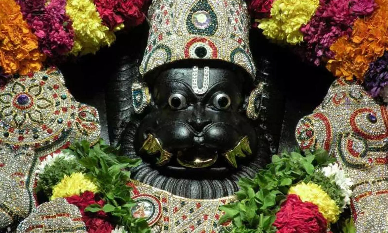 கார்த்திகையில் கண் திறந்து காட்சி தரும் சோளிங்க நரசிம்மர்