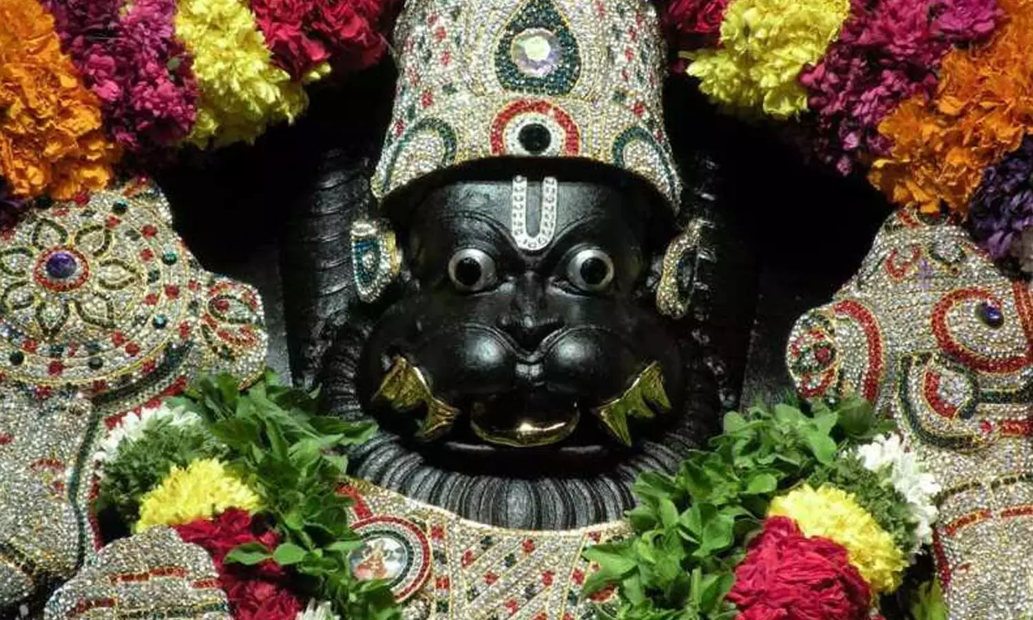 கார்த்திகையில் கண் திறந்து காட்சி தரும் சோளிங்க நரசிம்மர்