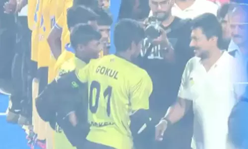 மதுரையில் உலகத் தரம் வாய்ந்த ஹாக்கி மைதானம்- திறந்து வைத்த துணை முதலமைச்சர்