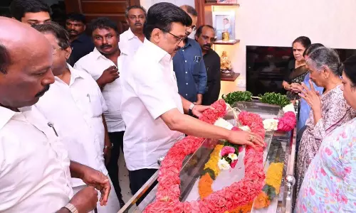 ஈரோடு தமிழன்பன் உடலுக்கு காவல்துறை மரியாதையுடன் இறுதி அஞ்சலி - முதலமைச்சர் உத்தரவு