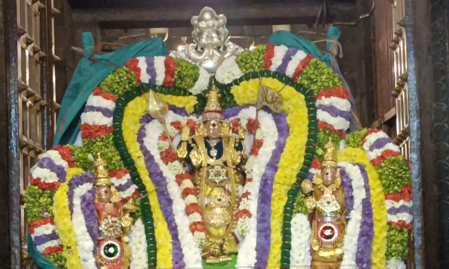 திருவண்ணாமலை கார்த்திகை தீபத்திருவிழா கொடியேற்றத்துடன் தொடங்கியது