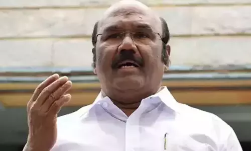 விஜயை தொட்டதால் தி.மு.க.தான் வருத்தப்பட வேண்டும் - ஜெயக்குமார்