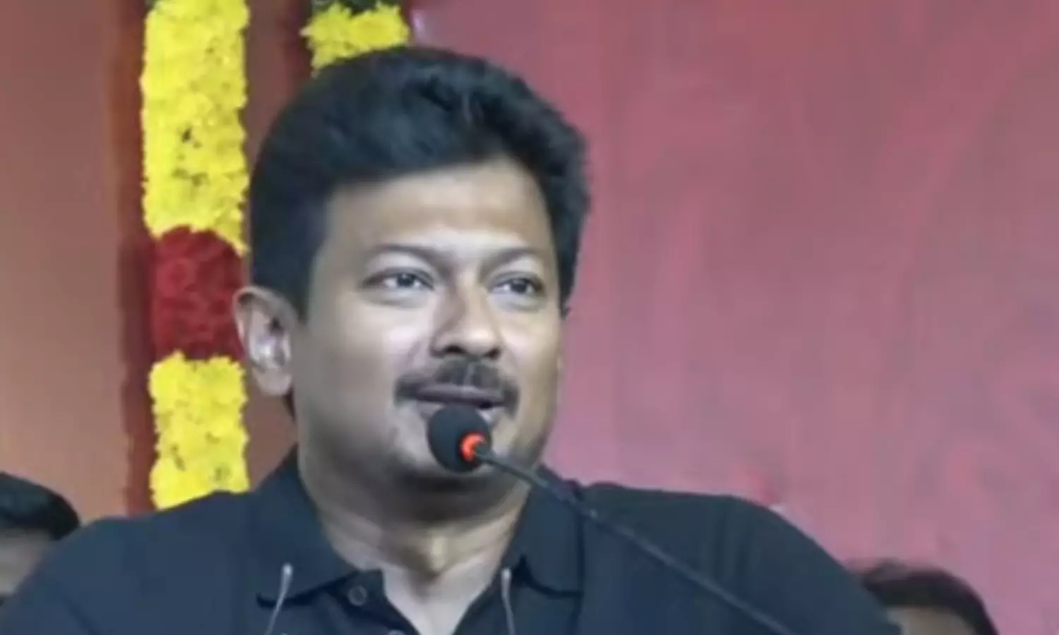 அண்ணா, கலைஞர் நினைவிடத்தில் துணை முதலமைச்சர் உதயநிதி மரியாதை