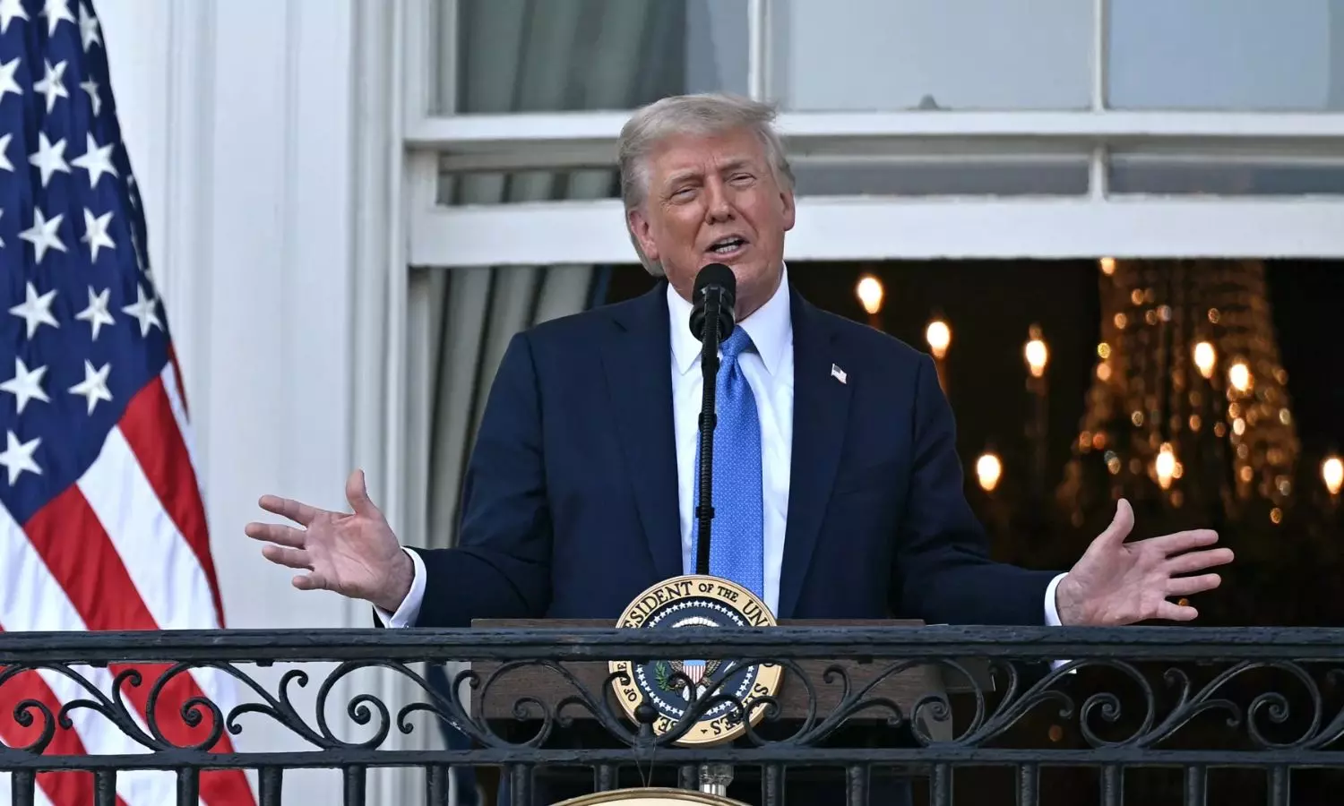 மூன்றாம் உலக நாடுகளிலிருந்து அமெரிக்காவுக்கு புலம்பெயர்வோருக்கு தடை - டிரம்ப் தடாலடி