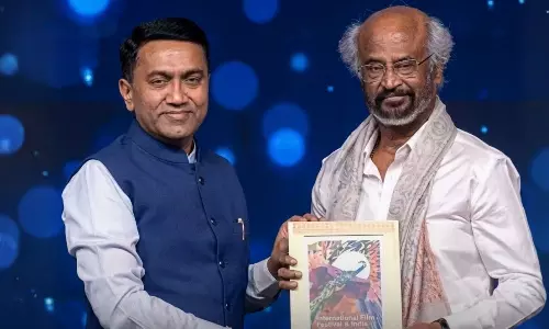 கோவா சர்வதேச திரைப்பட விழாவில் வாழ்நாள் சாதனையாளர் விருது பெற்ற ரஜினிகாந்த்!
