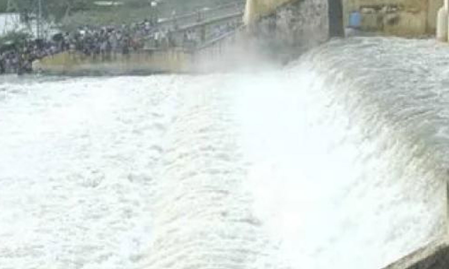 செம்பரம்பாக்கம் ஏரியில் இருந்து உபரி நீர் திறப்பு மேலும் அதிகரிப்பு