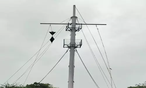 நாகை, காரைக்கால் துறைமுகங்களில் 5-ம் எண் புயல் எச்சரிக்கை கூண்டு ஏற்றம்