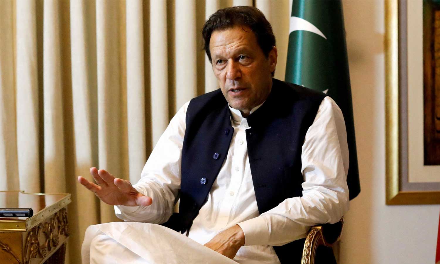 தனிமை சிறையில் இம்ரான்கானை அடைத்து சித்ரவதை: பாகிஸ்தான் எம்.பி. குற்றச்சாட்டு