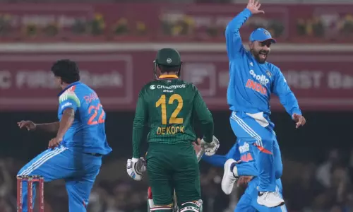 தென் ஆப்பிரிக்காவை தட்டித் தூக்கிய இந்தியா.. ஒரு நாள் போட்டியில் அபார வெற்றி