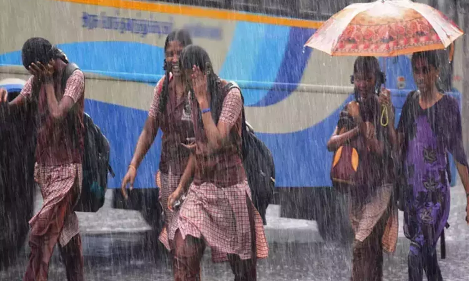 சென்னையில் நாளை பள்ளி, கல்லூரிகளுக்கு விடுமுறை அறிவிப்பு