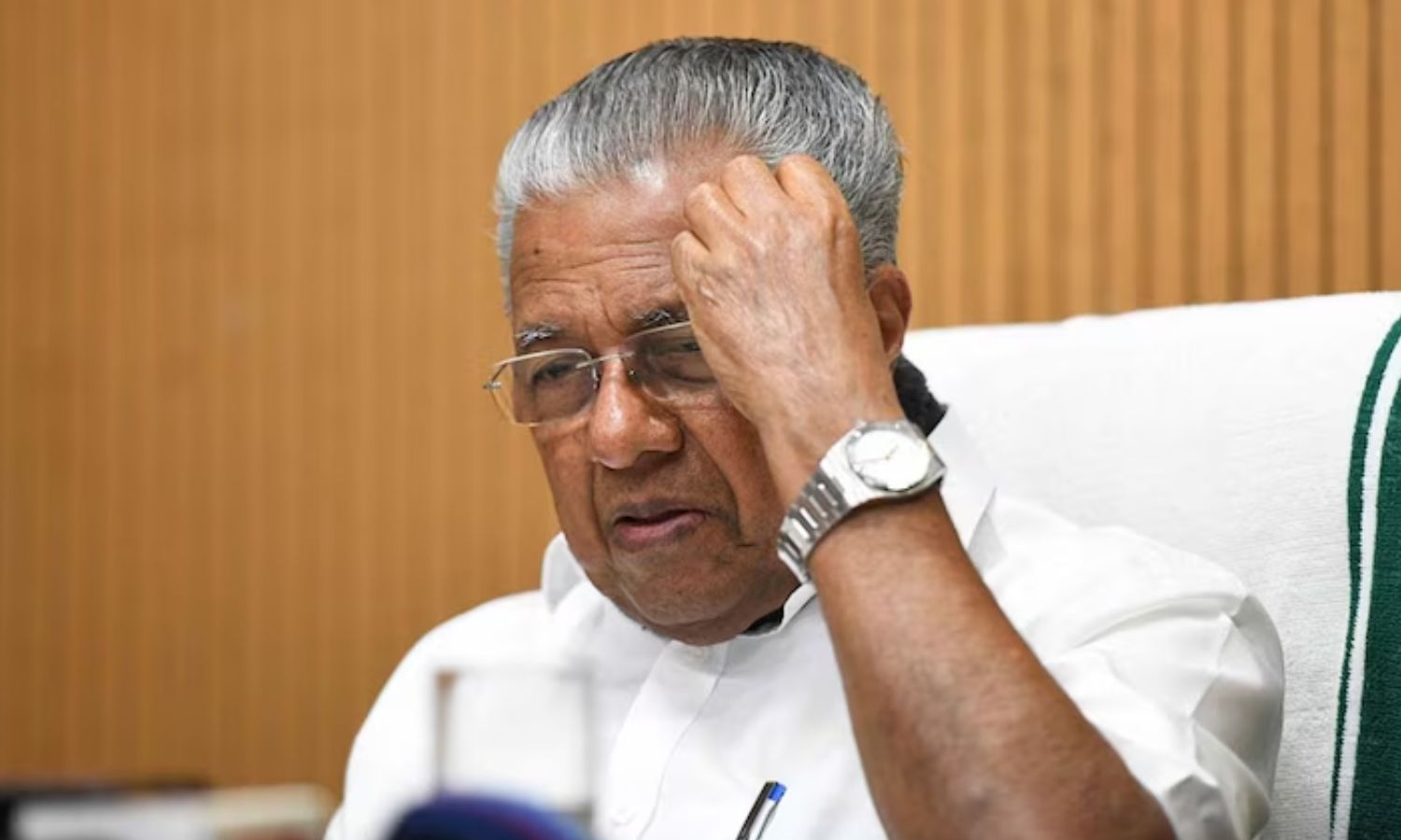 பினராயி விஜயனுக்கு அமலாக்கத்துறை நோட்டீஸ்.. 'பாஜகவின் அரசியல் விளையாட்டு' என ஆளும் இடது முன்னணி விமர்சனம்