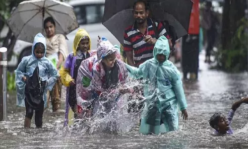 சென்னையை தொடர்ந்து மேலும் 3 மாவட்டங்களுக்கு விடுமுறை அறிவிப்பு