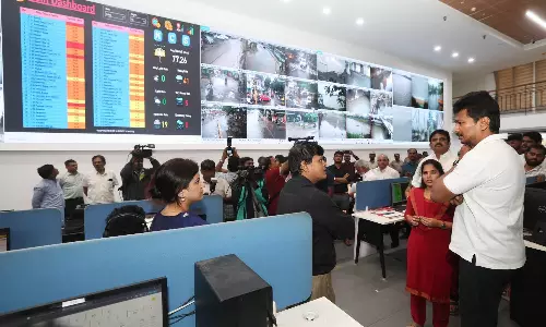 டிட்வா புயலால் தொடர்ந்து கொட்டிய மழை... பேரிடர் கட்டுப்பாட்டு மையத்தில் துணை முதலமைச்சர் ஆய்வு!