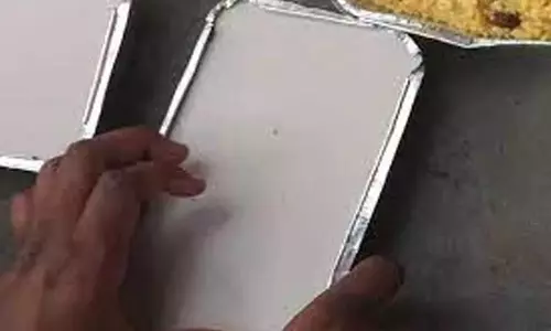 சென்னையில் மழை பாதித்த பகுதிகளில் 5 லட்சம் உணவு பொட்டலம் வினியோகம்- மாநகராட்சி ஏற்பாடு