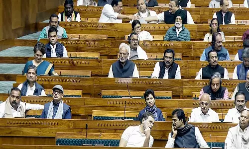 SIR குறித்து விவாதிக்க கோரி எதிர்க்கட்சிகள் அமளி: இரு அவைகளும் மதியம் 2 மணி வரை ஒத்திவைப்பு