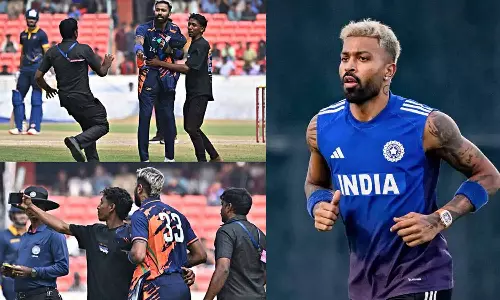 மைதானத்திற்குள் நுழைந்து பாண்ட்யாவுடன் செல்பி எடுத்த ரசிகர்- வைரலாகும் வீடியோ