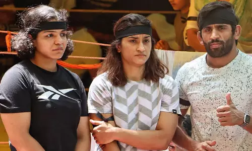 மல்யுத்த சம்மேளன தேர்தலை எதிர்த்து வினேஷ் போகத் தாக்கல் செய்த மனு - தள்ளுபடி செய்த டெல்லி உயர்நீதிமன்றம்