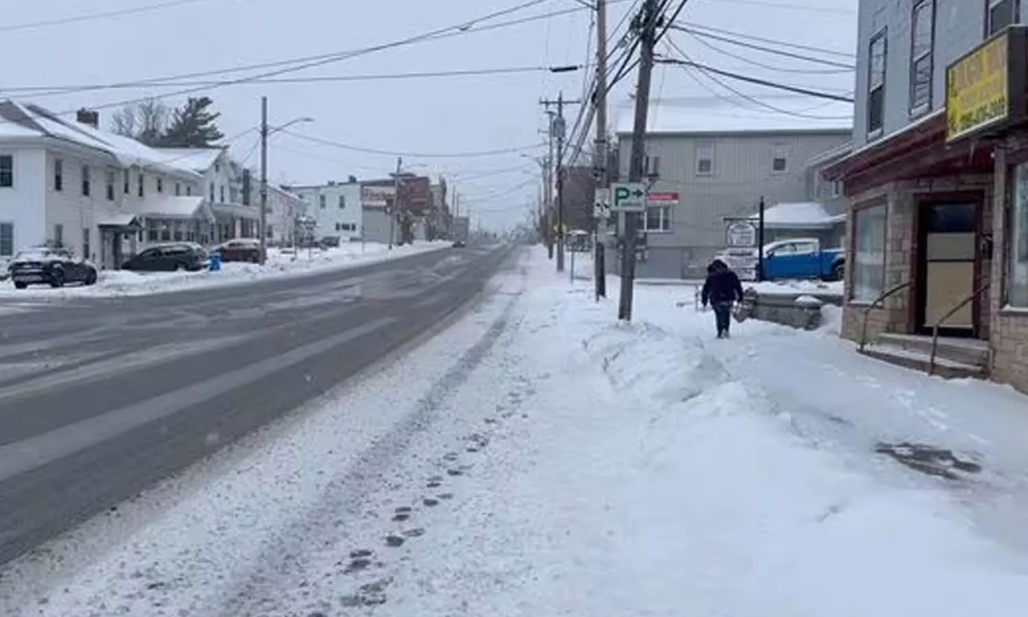 அமெரிக்காவில் கடும் பனிப்புயல்- 5.5 கோடி பேர் பாதிப்பு அமெரிக்காவில் கடும் பனிப்புயல்- 5.5 கோடி பேர் பாதிப்பு