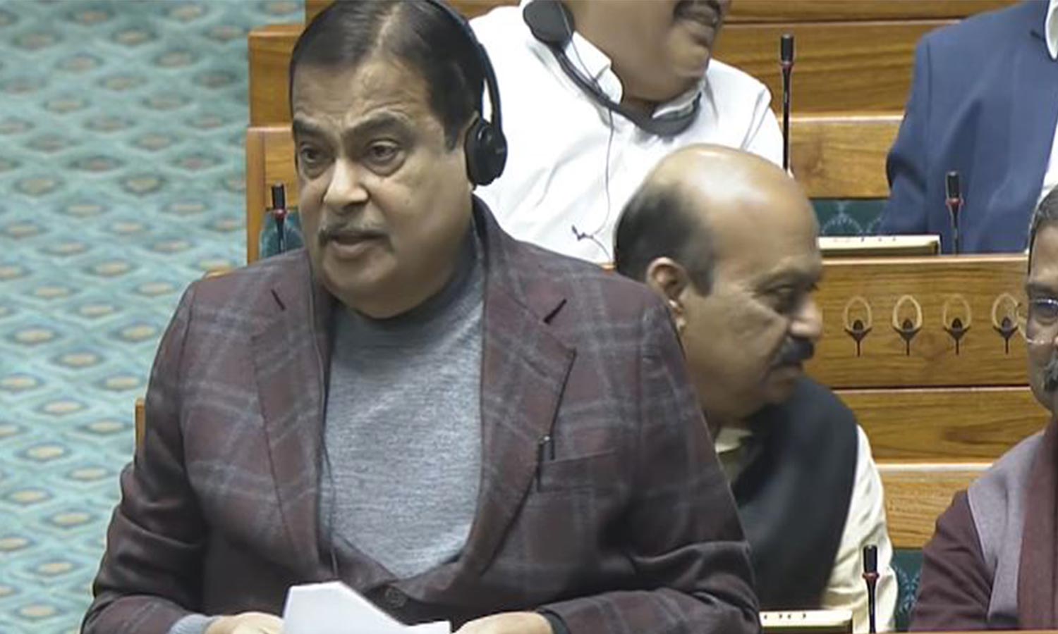 2030-க்குள் மின்சார வாகன சந்தை மதிப்பு 20 லட்சம் கோடி ரூபாயை எட்டும்: நிதின் கட்கரி