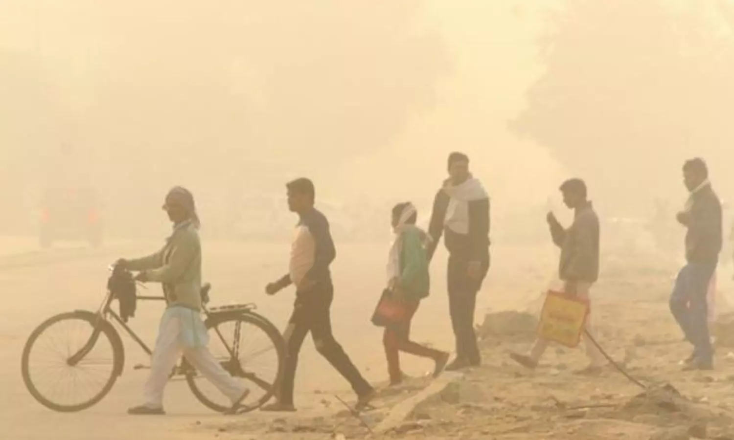 டெல்லியில் காற்று மாசு காரணமாக 2 லட்சம் பேருக்கு சுவாச கோளாறு - மாநிலங்களவையில் மத்திய அரசு தகவல் டெல்லியில் காற்று மாசு காரணமாக 2 லட்சம் பேருக்கு சுவாச கோளாறு - மாநிலங்களவையில் மத்திய அரசு தகவல்