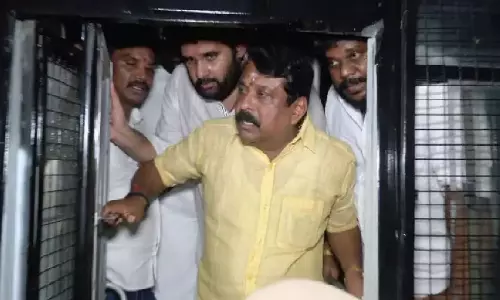 திருப்பரங்குன்றத்தில் தொடரும் பதற்றம் - நயினார் நாகேந்திரன், ஹெச்.ராஜா கைது!