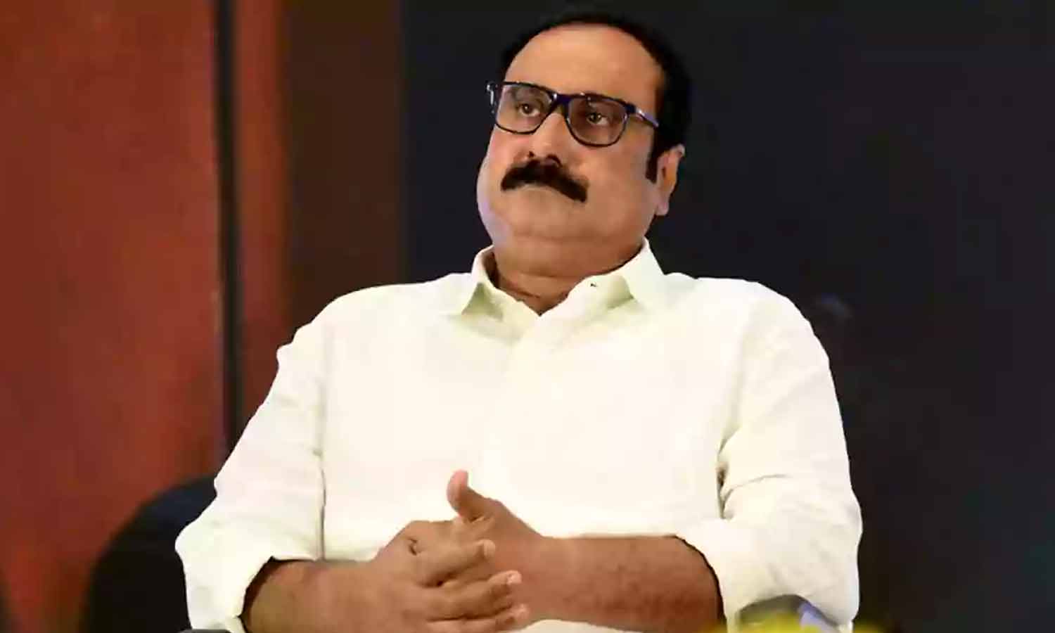 காவல் நிலையத்தில் புகுந்து காவலருக்கு வெட்டு: திமுக ஆட்சியில் சட்டம்- ஒழுங்கு எங்கே போகிறது? அன்புமணி