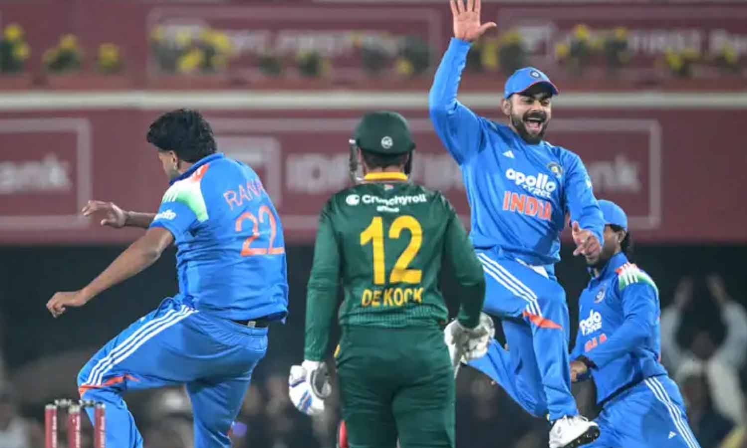 இந்தியா- தென் ஆப்பிரிக்கா மோதும் 3-வது ஒருநாள் போட்டி: கோலியால் விற்று தீர்ந்த டிக்கெட்டுகள்