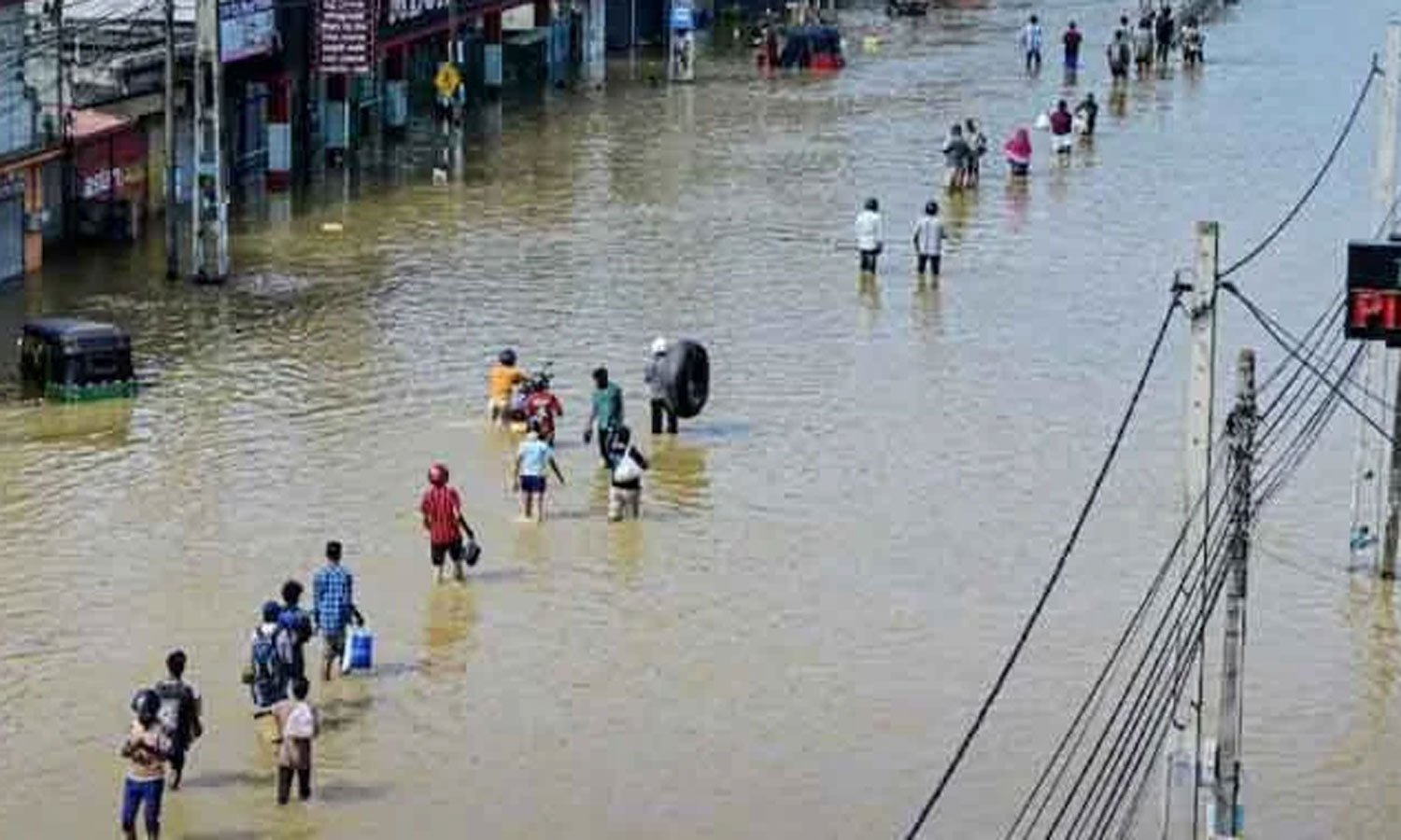 இலங்கையில் மழை, நிலச்சரிவு: பலியானோர் எண்ணிக்கை 485 ஆக உயர்வு