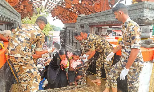 ஆன்லைன் முன்பதிவு செய்தவர்களில் பலர் வரவில்லை: பக்தர்கள் கூட்டமின்றி காணப்பட்ட சபரிமலை