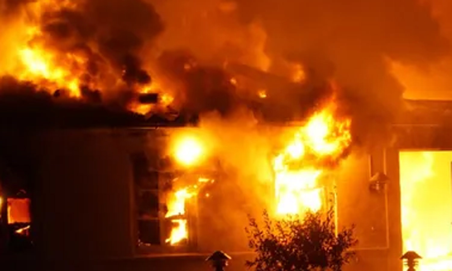 அமெரிக்காவில் சோகம்: தீ விபத்தில் சிக்கி இந்திய மாணவி பலி