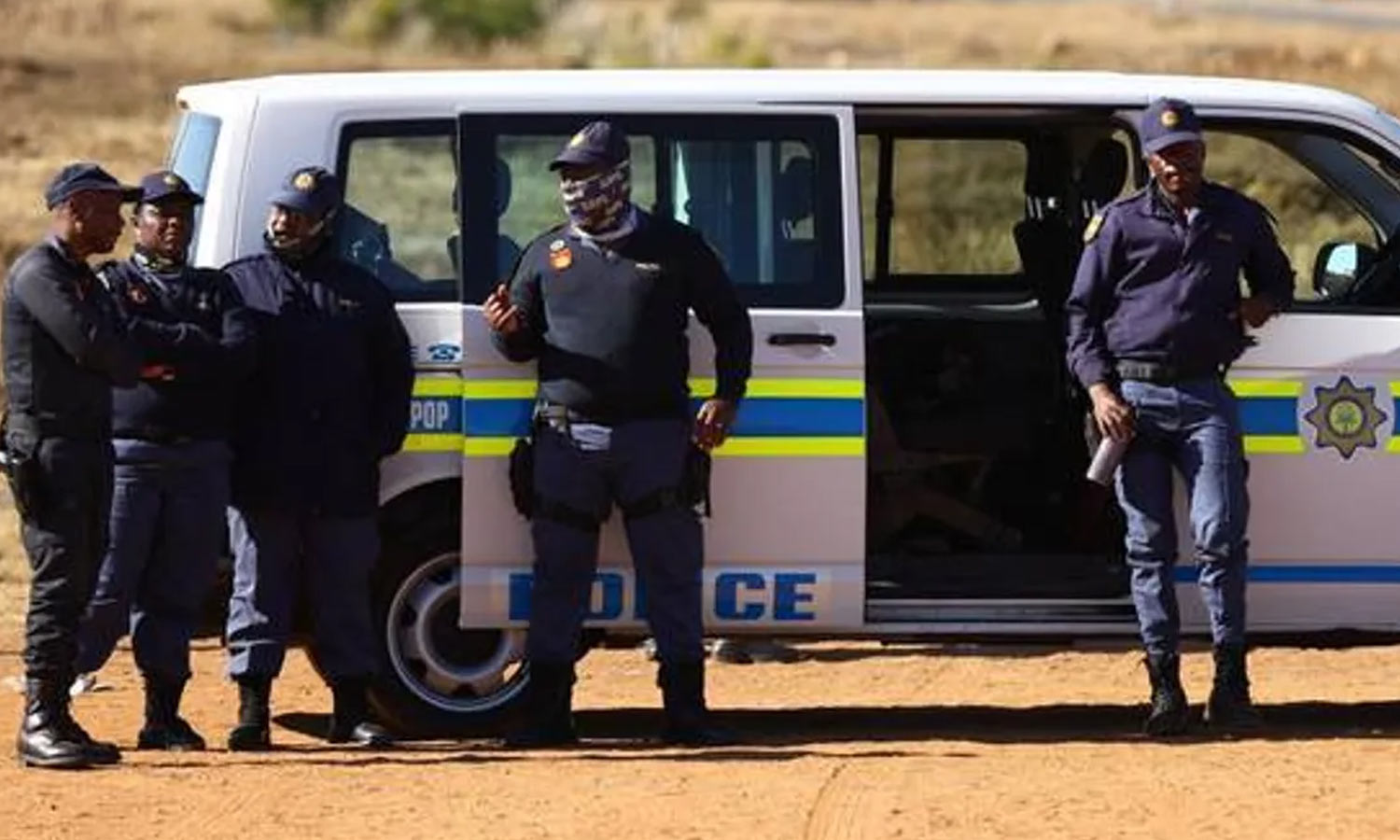 தென் ஆப்பிரிக்கா: பாரில் நடந்த துப்பாக்கிச் சூட்டில் 11 பேர் பலி