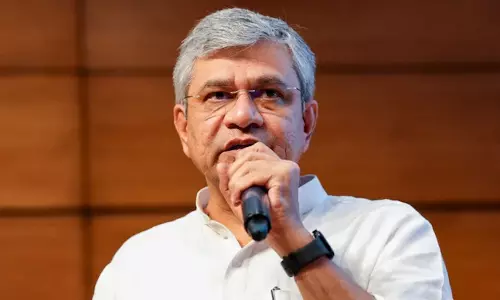 45 வயதான பெண்களுக்கு ரெயில்களில் லோயர் பெர்த் வசதி - ரெயில்வே அமைச்சர்