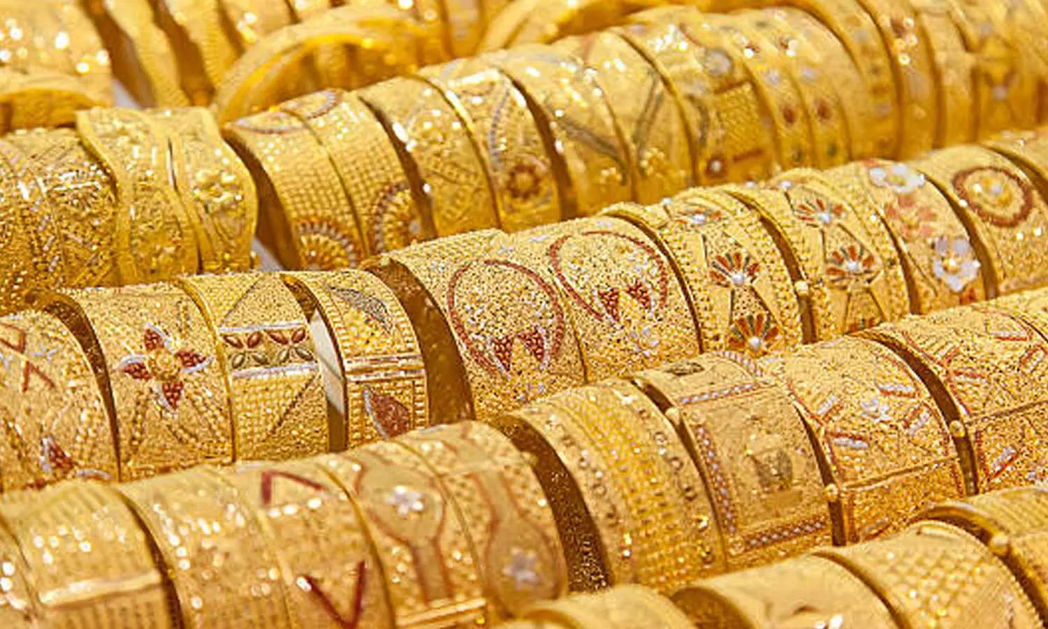 2025 REWIND : வைத்திருப்போர் மகிழ! வாங்குவோர் கலங்க! - தாறுமாறாக உயர்ந்த தங்கம் விலை 2025 REWIND : வைத்திருப்போர் மகிழ! வாங்குவோர் கலங்க! - தாறுமாறாக உயர்ந்த தங்கம் விலை