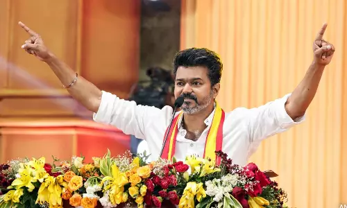 புதுச்சேரியில் தவெக பொதுக்கூட்டம் - தமிழ்நாட்டை சேர்ந்தவர்களுக்கு அனுமதி இல்லை!