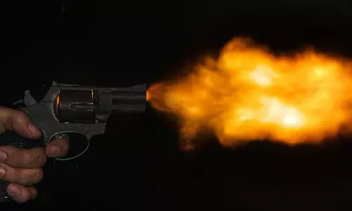 திருமணத்தில் துப்பாக்கியால் சுட்டு கொண்டாட்டம் - 2 சிறுவர்கள் பலி