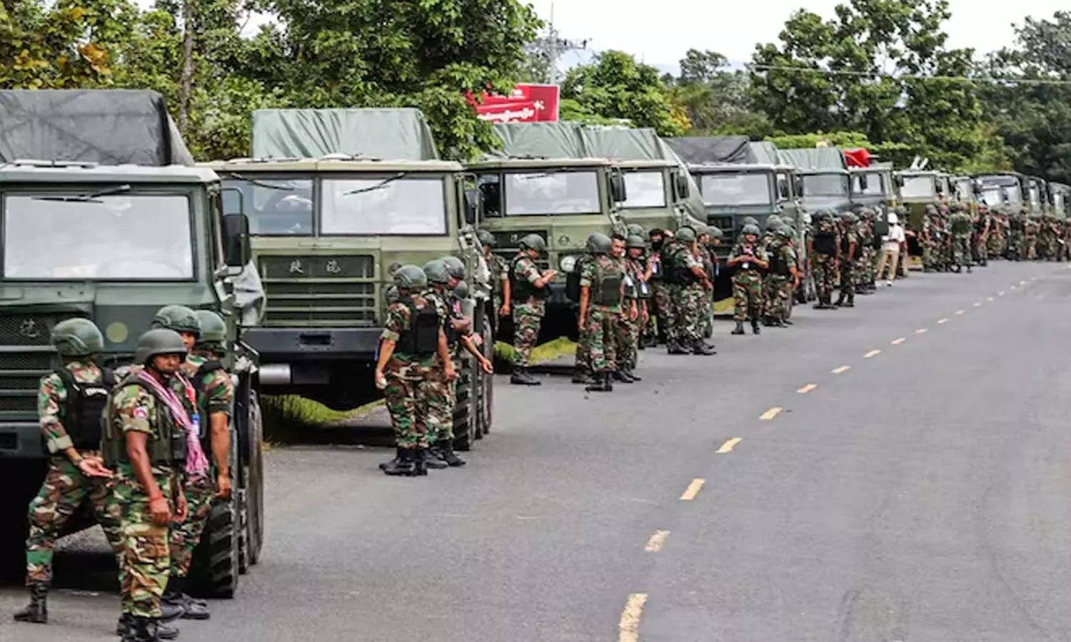 போர் பதற்றம்... தாய்லாந்து - கம்போடியா நாடுகளுக்கு இடையே மீண்டும் மோதல் போர் பதற்றம்... தாய்லாந்து - கம்போடியா நாடுகளுக்கு இடையே மீண்டும் மோதல்