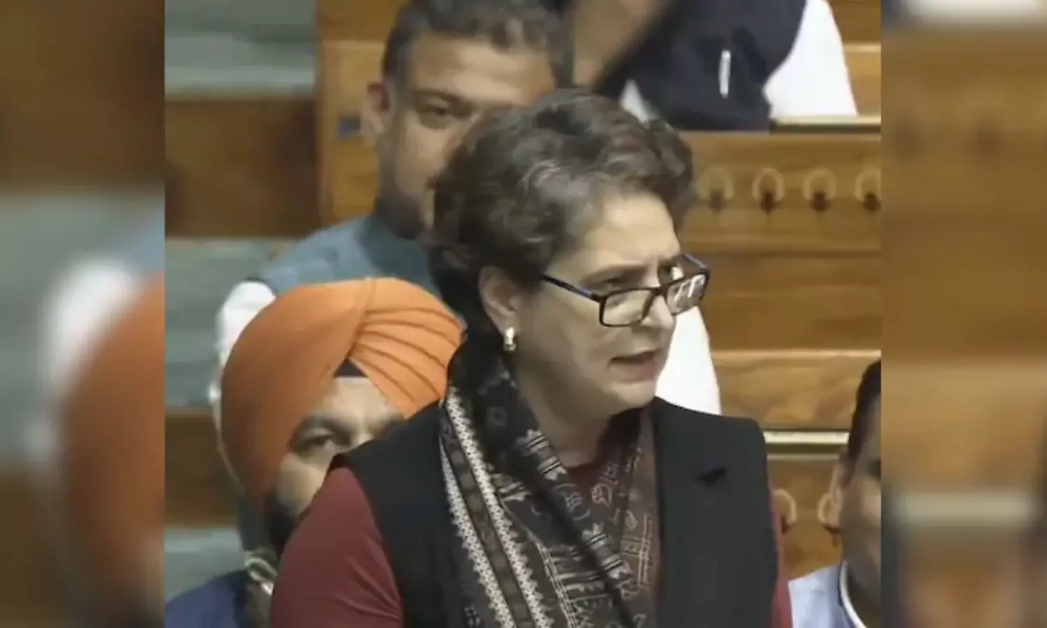 தேர்தலுக்காக வந்தே மாதரமா? இந்த விவாதத்திற்கான தேவை என்ன? - பிரியங்கா காந்தி கேள்வி!