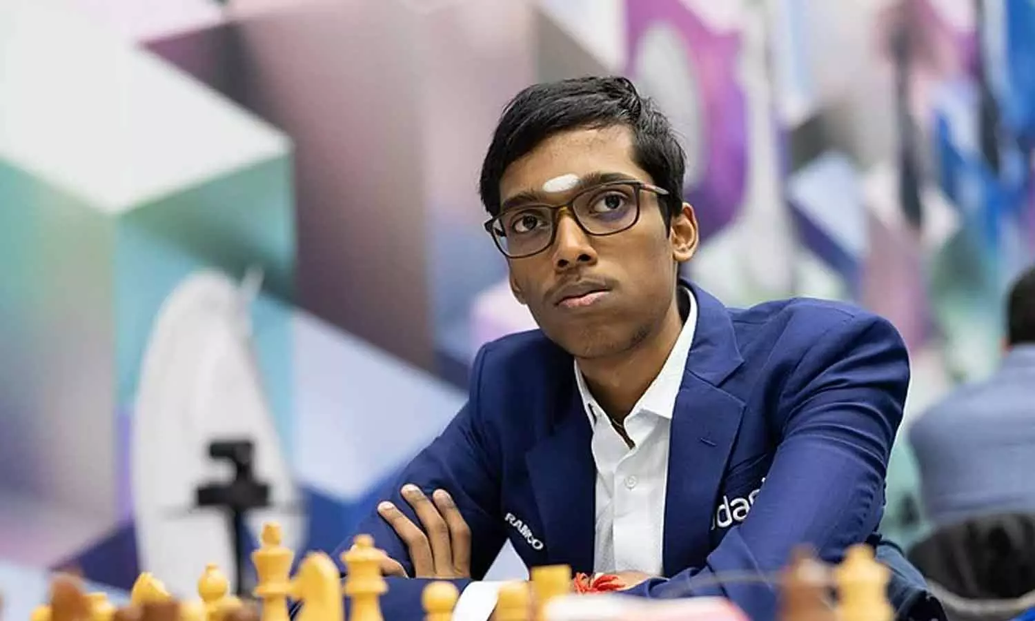 கேண்டிடேட்ஸ் செஸ் போட்டிக்கு தமிழக வீரர் பிரக்ஞானந்தா தகுதி கேண்டிடேட்ஸ் செஸ் போட்டிக்கு தமிழக வீரர் பிரக்ஞானந்தா தகுதி