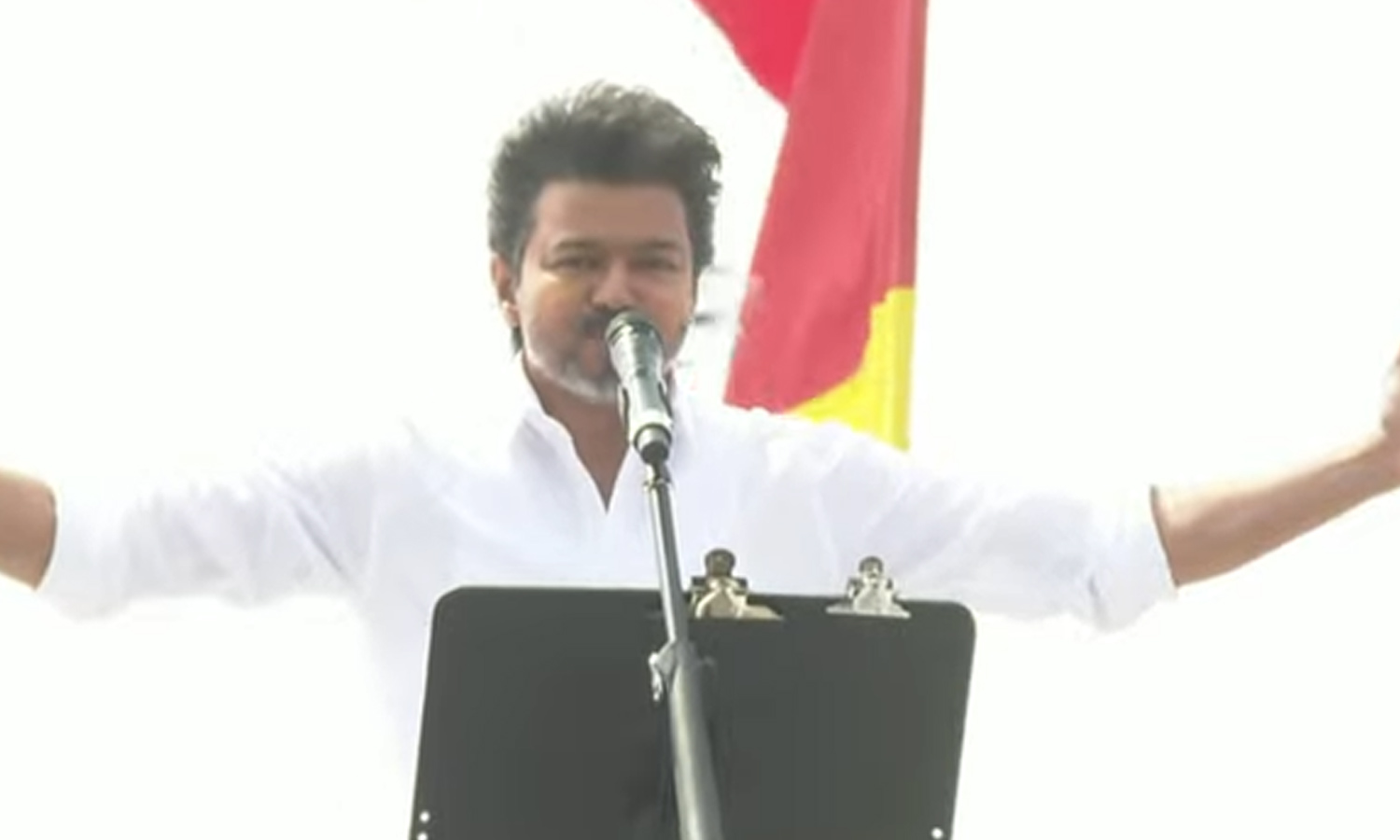 புதுச்சேரி அரசை பார்த்து தி.மு.க. அரசு கற்றுக் கொள்ள வேண்டும் - விஜய்