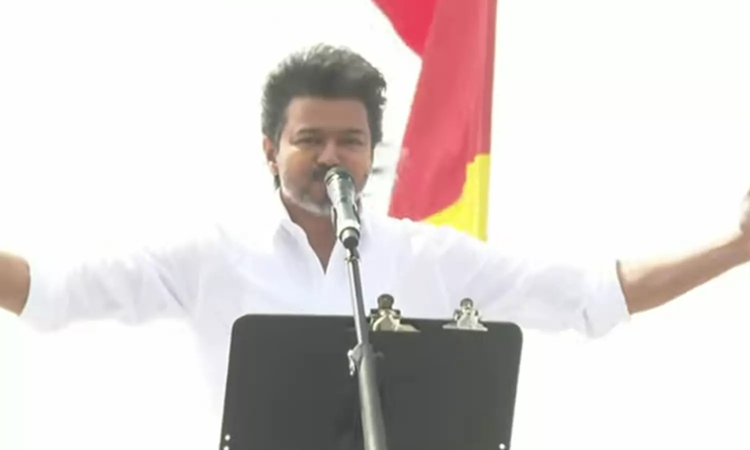 புதுச்சேரி அரசை பார்த்து தி.மு.க. அரசு கற்றுக் கொள்ள வேண்டும் - விஜய் புதுச்சேரி அரசை பார்த்து தி.மு.க. அரசு கற்றுக் கொள்ள வேண்டும் - விஜய்