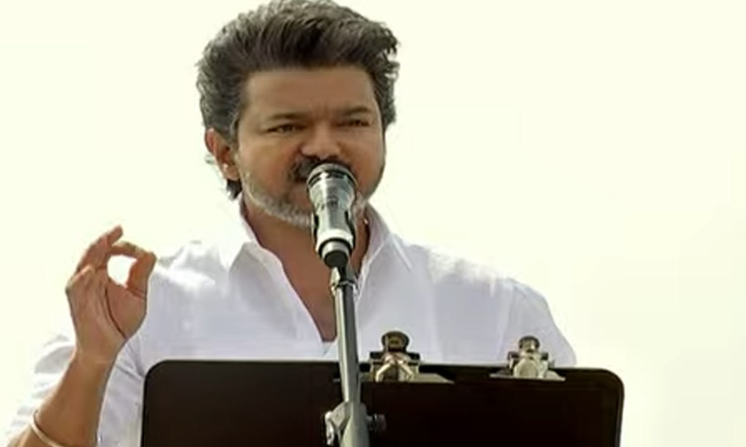 புதுச்சேரிக்கு மாநில அந்தஸ்து கொடுக்காத மத்திய அரசு- விஜய்