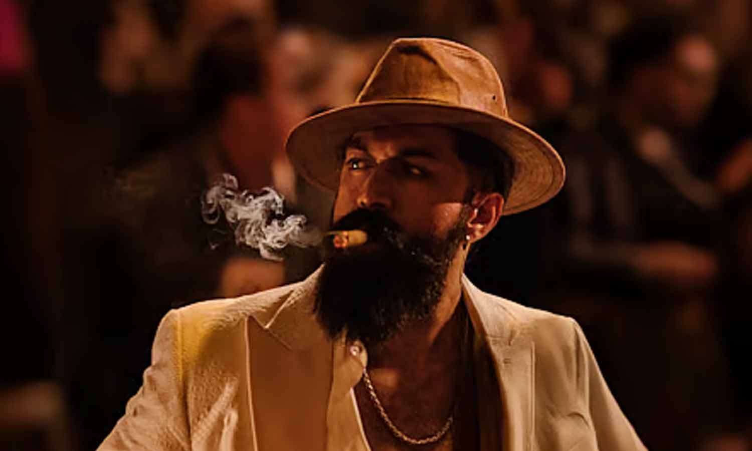 100 நாட்களில் டாக்ஸிக்... புதிய போஸ்டரை வெளியிட்ட யாஷ்