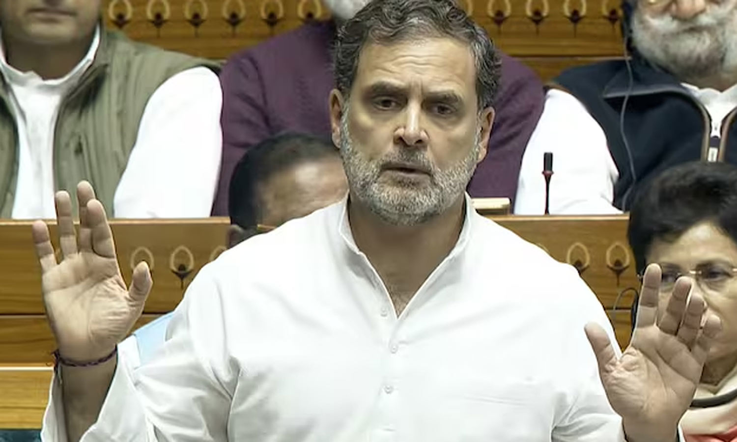 வாக்காளர் சிறப்பு தீவிர திருத்தம் சட்ட விரோதமானது, அதை நிறுத்தவேண்டும்: மக்களவையில் ராகுல் காந்தி ஆவேசம்