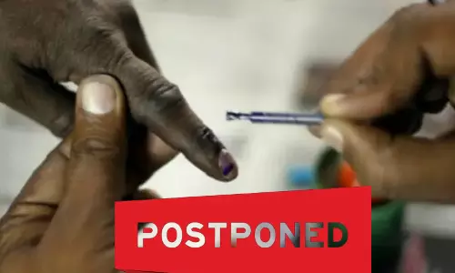 கேரளாவில் உள்ளாட்சி தேர்தல்:  வேட்பாளர்கள் இறந்ததால் 2 இடங்களில் தேர்தல் ஒத்திவைப்பு