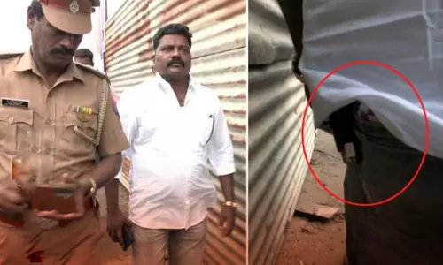 த.வெ.க. பொதுக்கூட்டத்திற்கு துப்பாக்கியுடன் வந்த நபரால் பரபரப்பு த.வெ.க. பொதுக்கூட்டத்திற்கு துப்பாக்கியுடன் வந்த நபரால் பரபரப்பு