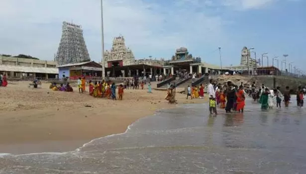 மார்கழி மாதம் - திருச்செந்தூர் கோவிலில் அதிகாலை 3 மணிக்கு நடைதிறப்பு மார்கழி மாதம் - திருச்செந்தூர் கோவிலில் அதிகாலை 3 மணிக்கு நடைதிறப்பு