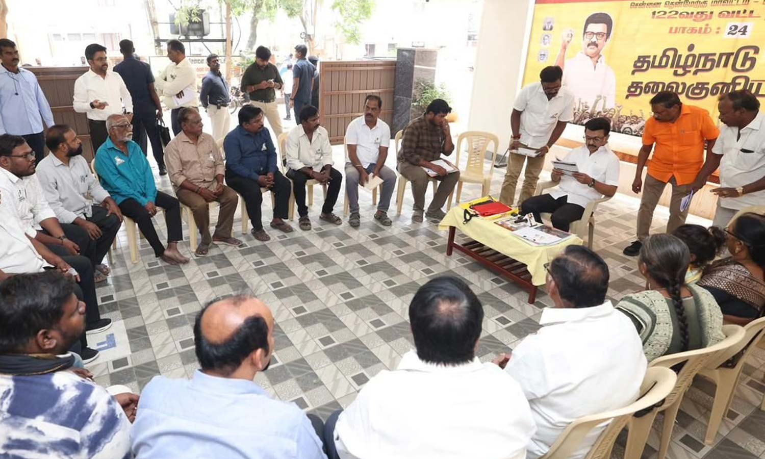 தேர்தலை எதிர்கொள்ள புதிய வியூகம்- தி.மு.க.வின் வாக்குச்சாவடி பரப்புரை தொடக்கம்