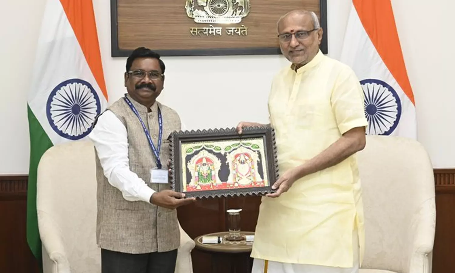 புதுச்சேரி பல்கலைக்கழக பட்டமளிப்பு விழா- துணை ஜனாதிபதி சி.பி.ராதாகிருஷ்ணன் பங்கேற்பு புதுச்சேரி பல்கலைக்கழக பட்டமளிப்பு விழா- துணை ஜனாதிபதி சி.பி.ராதாகிருஷ்ணன் பங்கேற்பு