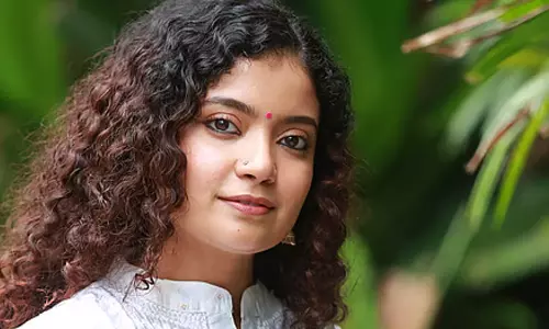 கைதி பட நடிகருடன் ஜோடி சேரும் அன்னா பென்