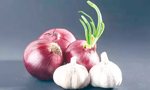 கணவன்-மனைவியை பிரித்த பூண்டு, வெங்காயம்